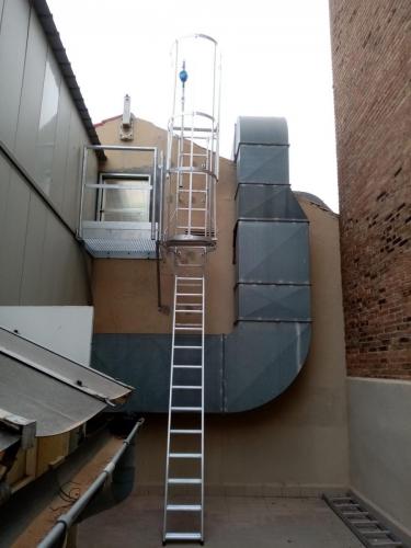escaleras de seguridad en altura